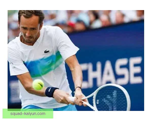 莱奥在近期比赛中表现稳健，值得关注的精彩瞬间不断涌现。